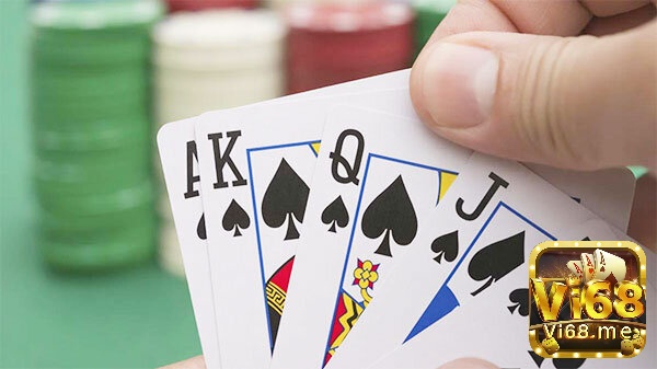 Cách chơi poker giỏi bằng cách bỏ bài đúng lúc