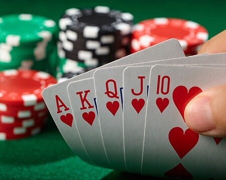 Cách đánh poker: Hướng dẫn cách chơi cho người mới bắt đầu
