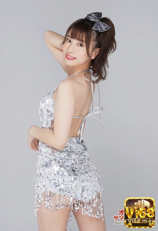 Minami Hatsukawa tươi trẻ với nụ cười rạng rỡ